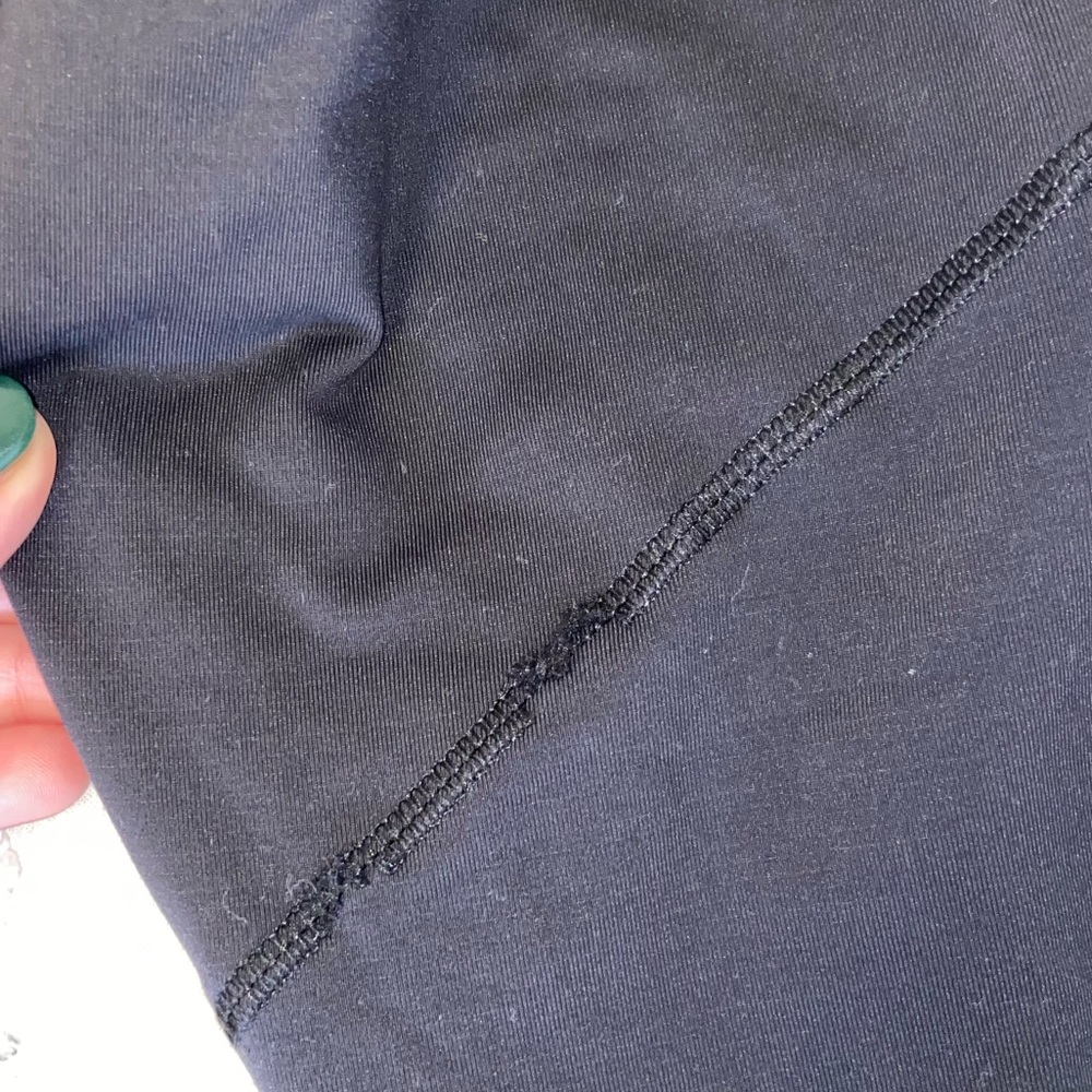 Lululemon Low Rise Cropped Legging Mesh Side Panel - Picture 4 of 5